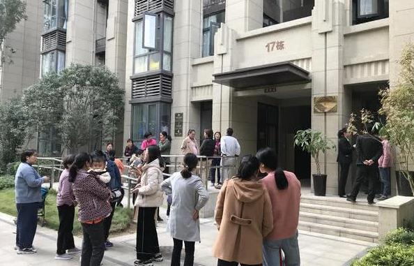 鄭州五建新街坊小區(qū)入住第二年仍“涼涼”！業(yè)主：老人和孩子都受不了了